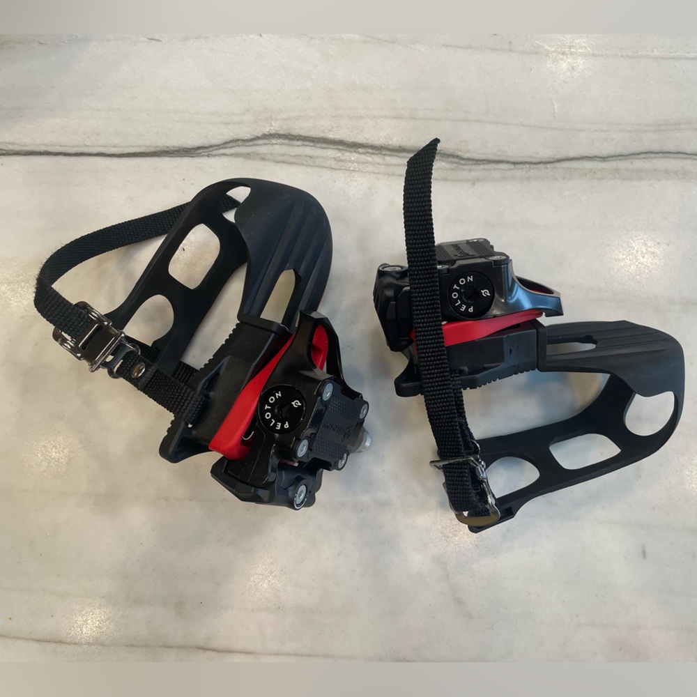 NEW Peloton Bike Pedals w/Cages for Sneakers Never Used